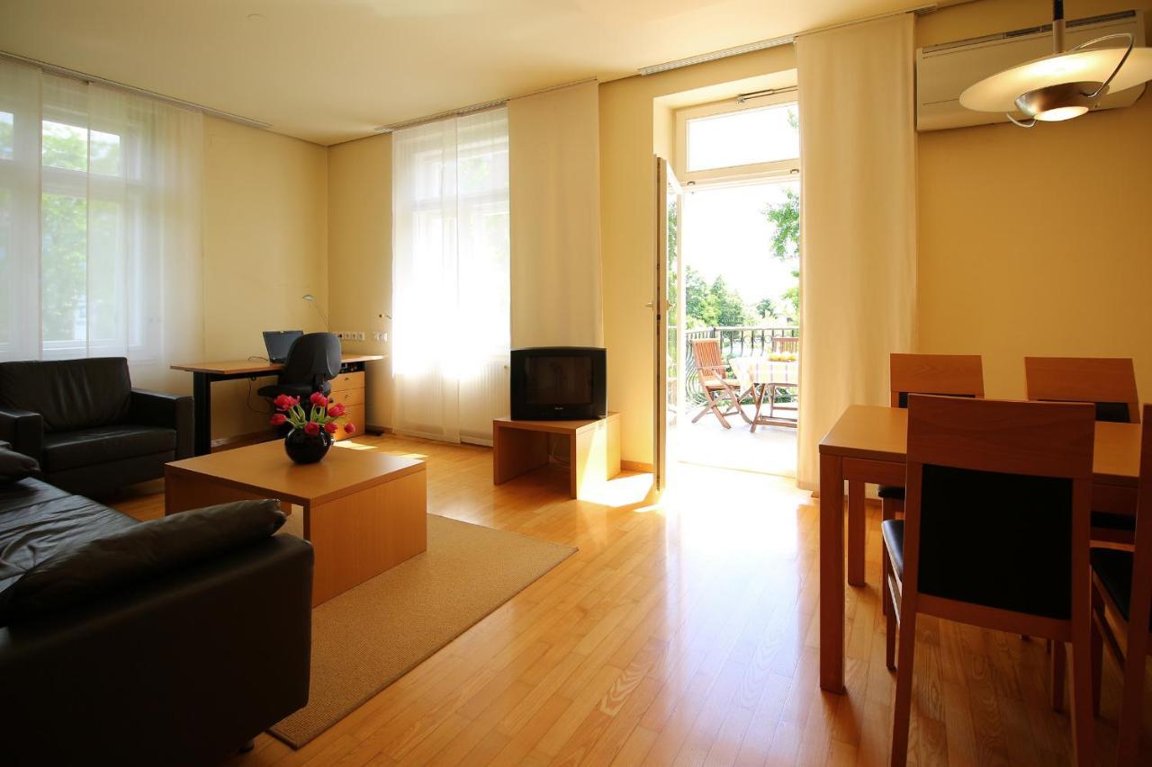 Apartments Villa Boltez Kranj Bagian luar foto