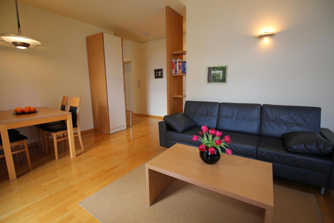 Apartments Villa Boltez Kranj Bagian luar foto