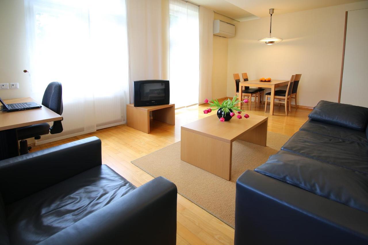Apartments Villa Boltez Kranj Bagian luar foto