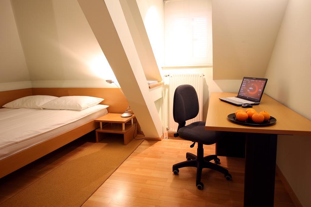 Apartments Villa Boltez Kranj Ruang foto
