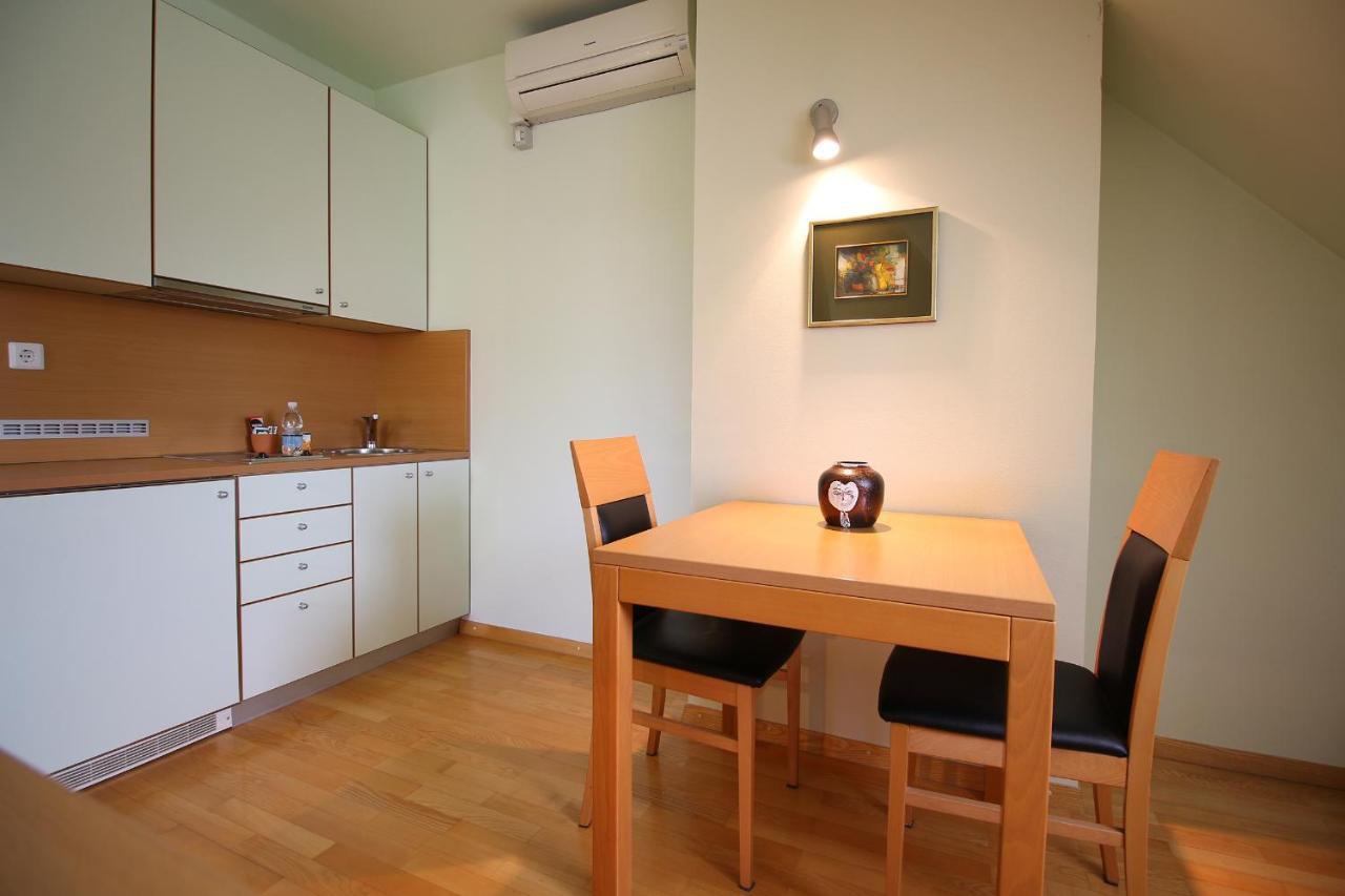 Apartments Villa Boltez Kranj Bagian luar foto